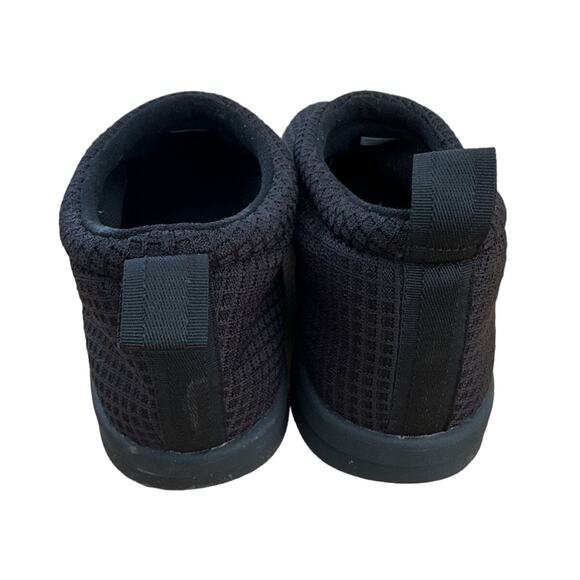Lusso Cloud - Guru Waffle Knit Chukka Boot in Black main image 4